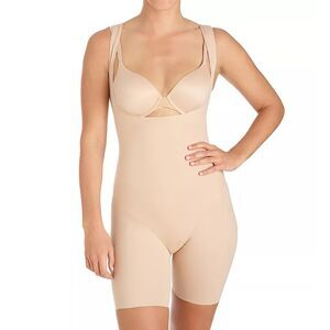 TC Fine Intimates NWT Comfort WYOB Thigh Slimmer Shaping Torsette with Back Magi